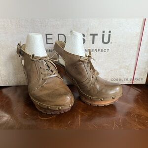 EUC BED/STU Close Toe Saddle Platform Heel Leather Mule Clogs